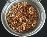 A picture of step 2 of Crunchy Walnut-Sprouts Cutlet.