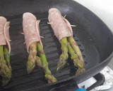 Foto del paso 1 de la receta: Espárragos envueltos en lomito de cerdo
