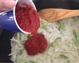 Foto del paso 3 de la receta: Jurel enlatado en salsa de coco y tomate