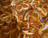 A picture of step 2 of Spring onion sauce.