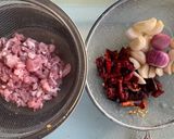 รูปขั้นตอนการทำที่ 2 ของ น้ำพริกดำมะแขว่นหมูสับ 🌶️🫚