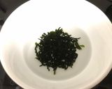 Foto del paso 3 de la receta Sopa de miso con cebolla, patata y wakame