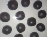 A picture of step 4 of Chocolate truffles.