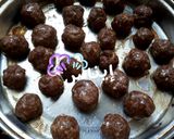 A picture of step 2 of Dawood Basha (Kofta).