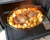 Foto del paso 6 de la receta: Muslo de pavo con patatas al horno de Sabor Cookpad
