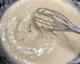 Foto del paso 4 de la receta: Masa para croquetas de tinta, sepia y gambas (truco para una bechamel perfecta)