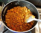 A picture of step 2 of Stuffed masala bhindi.