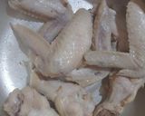 Foto langkah ke 2 dari resep Ayam Goreng Tepung Original.