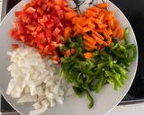 Foto del paso 3 de la receta: Berenjenas rellenas sobre base de patatas panadera