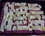 Foto del paso 4 de la receta: Pizza de remolacha con mozzarella, rúcula y ajo