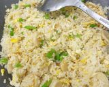 Foto langkah ke 3 dari resep Nasi goreng mentega.