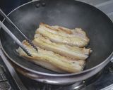 รูปขั้นตอนการทำที่ 4 ของ สามชั้นคั่วพริกเกลือ หอม อร่อย ทานไม่เคยเหลือ