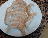 Foto del paso 4 de la receta: Hojaldrada con verduras con queso y gambones