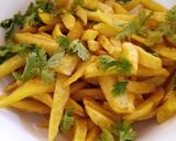 A picture of step 4 of Spicy turmeric chips.