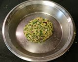 A picture of step 3 of Spinach thalipeeth.