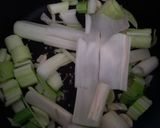 Foto del paso 1 de la receta: 🥣Crema de repollo y manzanas 🍏