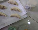 Foto langkah ke 3 dari resep Croissant instan 🥐.