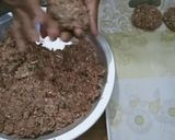 A picture of step 4 of Special spicy chapali kabab.