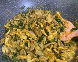 Foto langkah ke 2 dari resep Ayam Suwir kemangi pedas.