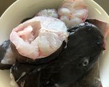 Hình bước làm 1 của món Canh chua cá lăng rau muống đồng