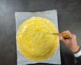 Une image de l'étape 17 de Galette des rois au chocolat.