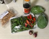 Foto langkah ke 1 dari resep Thai Green Mango Salad.