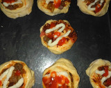 Foto langkah ke 4 dari resep Pizza Roll Super Empuk.