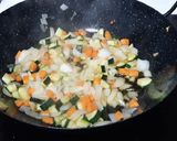 Foto del paso 1 de la receta: Rape en salsa con verduras