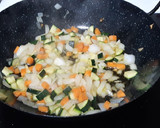 Foto del paso 1 de la receta: Rape en salsa con verduras