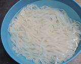 A picture of step 1 of Chicken Alfredo.