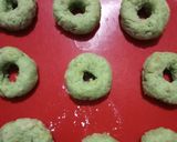 Foto langkah ke 3 dari resep Donat Pisang Wijen.
