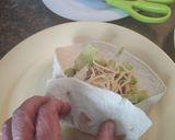 Foto del paso 3 de la receta Tortitas rellenas de pollo asado, lechuga picada y queso rallado