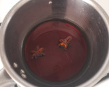 Foto del paso 2 de la receta: Bizcocho de ratafia con helado de vainilla y su reducción