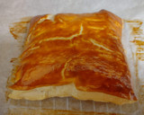 Foto del paso 6 de la receta: Lubina en cofre de hojaldre con salteado de habas tiernas