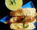 A picture of step 8 of Gujarati fafda with besan chutney.