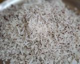 A picture of step 1 of Dry coconut and lasun chutney.