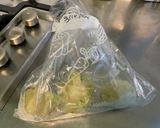Une image de l'étape 1 de Farce pour poissons au chou romanesco, ail, oignon et estragon (anti gaspi).