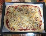 Foto del paso 6 de la receta: Pizza casera 2 sabores (sin reposo)