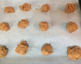 Φωτογραφία βήματος 4 της συνταγής Yummy, chewy cookies με φυστικοβούτυρο