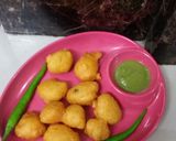 A picture of step 3 of Mungdal pakoda.