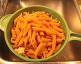 Foto del paso 13 de la receta: Ensalada de fideos hechos con lentejas rojas