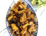 Foto langkah ke 6 dari resep Tumis Jamur Kuping Tahu Tempe.