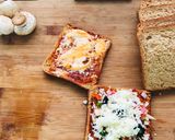 A picture of step 3 of Bread Pizza.