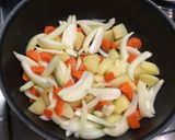 A picture of step 2 of Borscht.