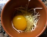 Foto del paso 2 de la receta: Omelette de cebollita de verdeo y perejil