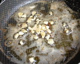 Foto del paso 2 de la receta: Arroz meloso de chipirones y gambón