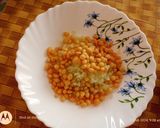 A picture of step 2 of Pomegranate raita.