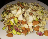 ખજૂર અંજીર ના લાડુ (Khajoor anjir ladu recipe in gujarati) રેસીપી સ્ટેપ6ફોટો