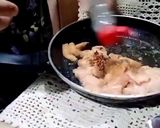 A picture of step 2 of Chilli chicken.