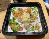 《烤箱一盤到底》鮭魚時蔬高蛋白螺旋麵的食譜步驟1照片
